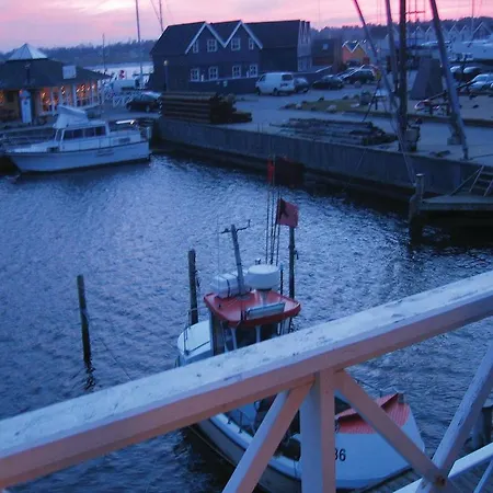 Skakkes Holm *